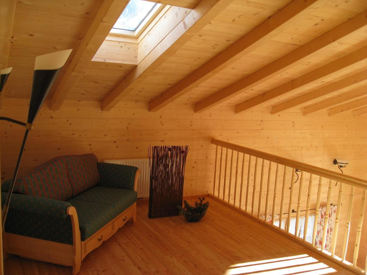 Apartment mit 4 Schlafzimmern und einem Balkon