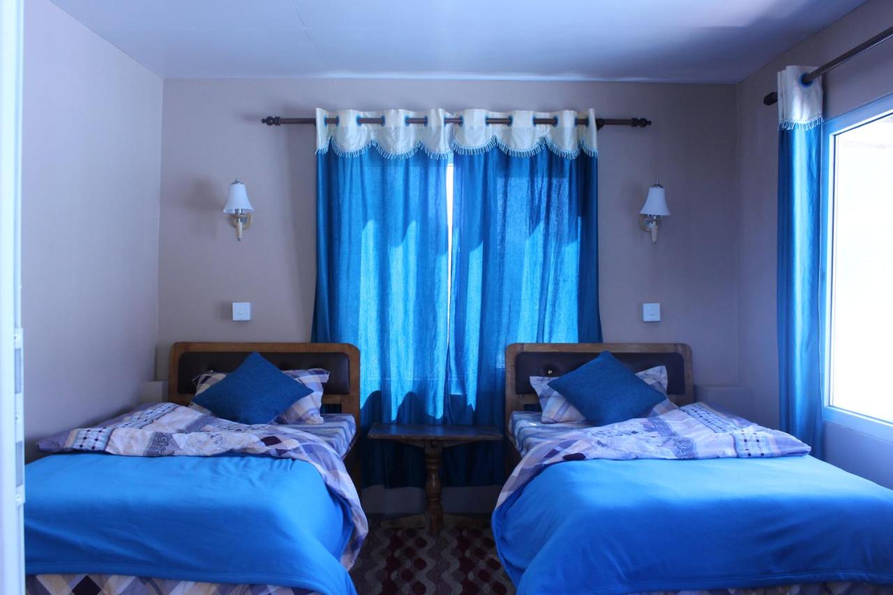 Camera Matrimoniale/Doppia con Letti Singoli con Bagno