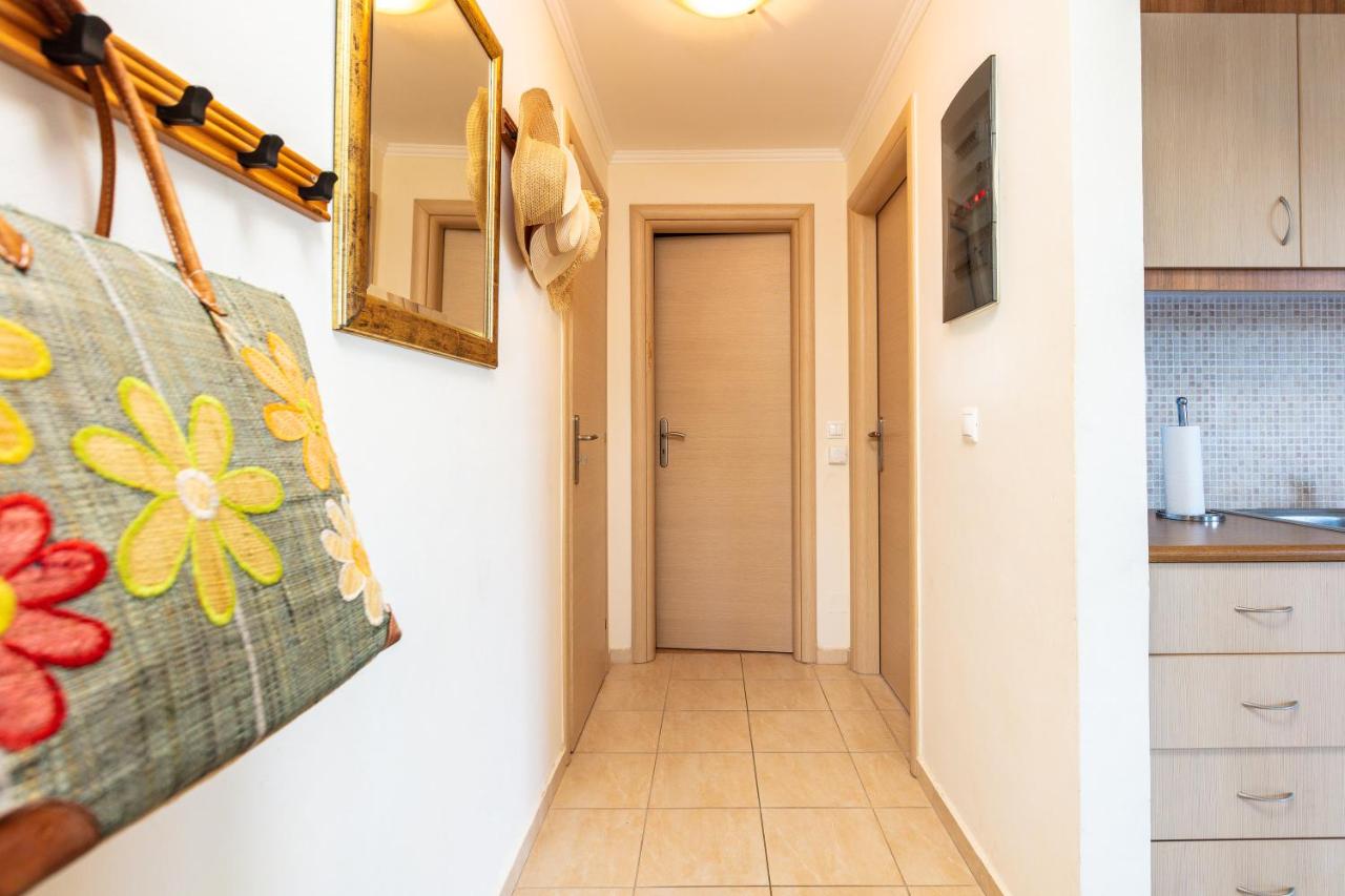 Two-Bedroom House - Karoti 5a