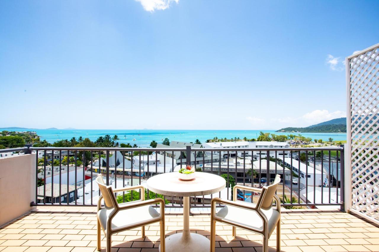 B&B Airlie Beach - OCEAN VIEWS 10 - Bed and Breakfast Airlie Beach