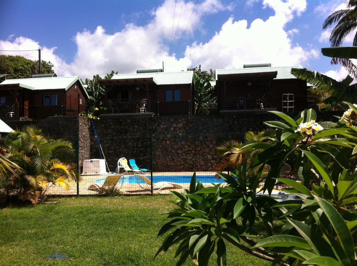 Les Bungalows les Vanilliers, Sud Sauvage avec piscine - B&B Saint-Joseph
