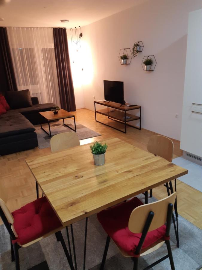 B&B Đakovo - For5 - Bed and Breakfast Đakovo