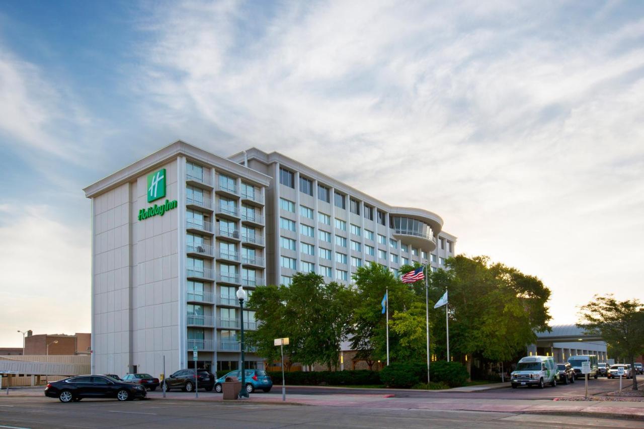 B&B Sioux Falls - Holiday Inn Sioux Falls-City Center, an IHG Hotel - Bed and Breakfast Sioux Falls