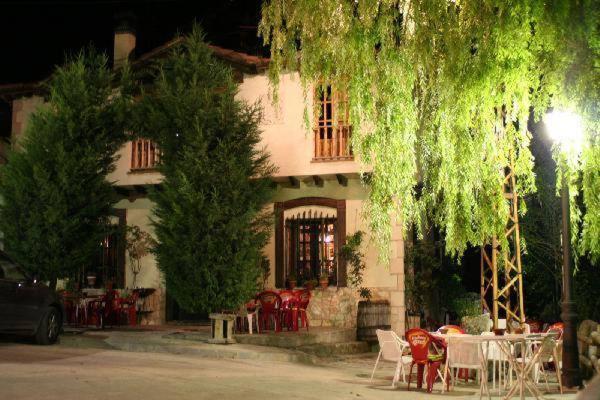 Hotel Rural Pantano de Burgomillodo - Chambres d’hôtes Burgomillodo