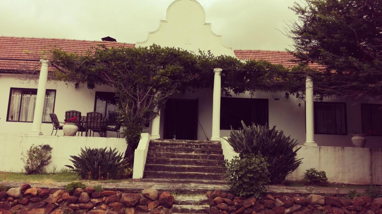 B&B Estcourt - The Riverhouse Guesthouse - Bed and Breakfast Estcourt