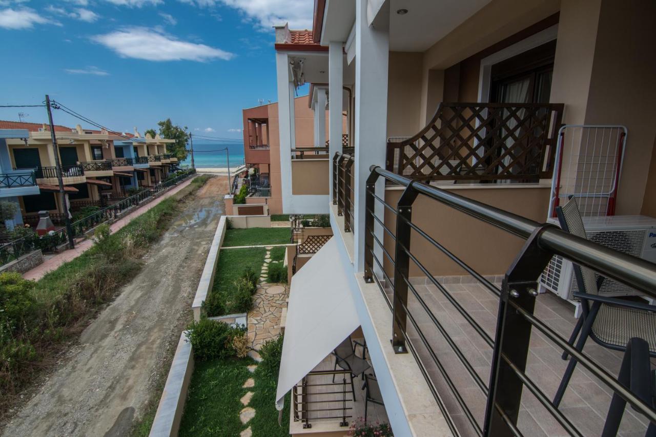 B&B Nikiti - Dafni's Seaside Luxury Studios - Bed and Breakfast Nikiti