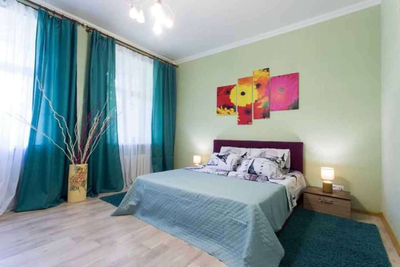 Two-Bedroom Apartment on Darvina Street 12