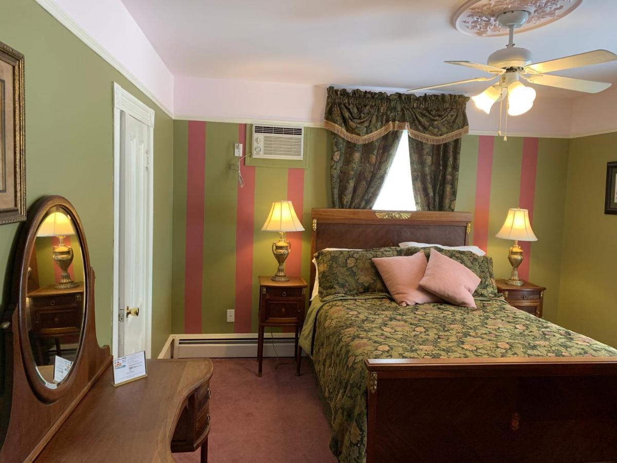 Zimmer mit Queensize-Bett