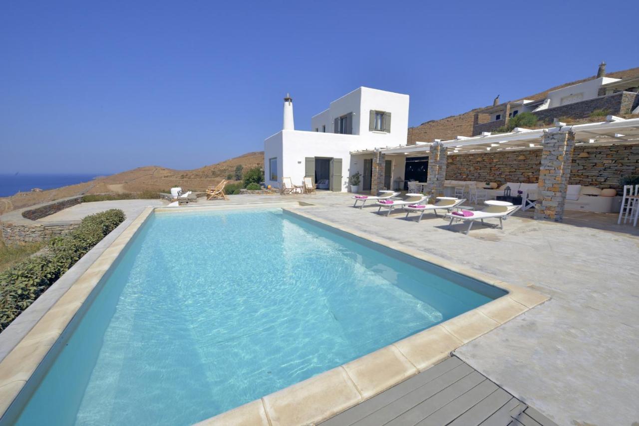 Spectacular sunset view villa at Melissaki - Chambres d'hôtes Ioulida