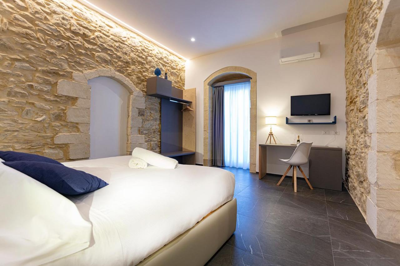 B&B Ragusa - Ad Maiora - Design Rooms - Bed and Breakfast Ragusa