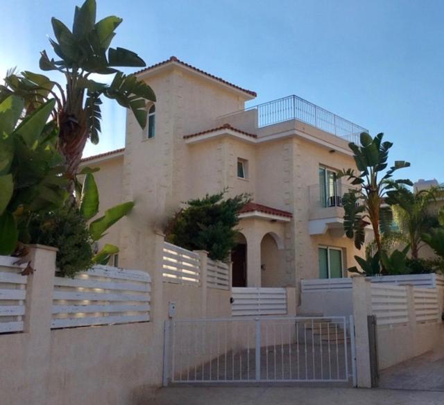 Palma Villa 14 - Bed and Breakfast Protaras