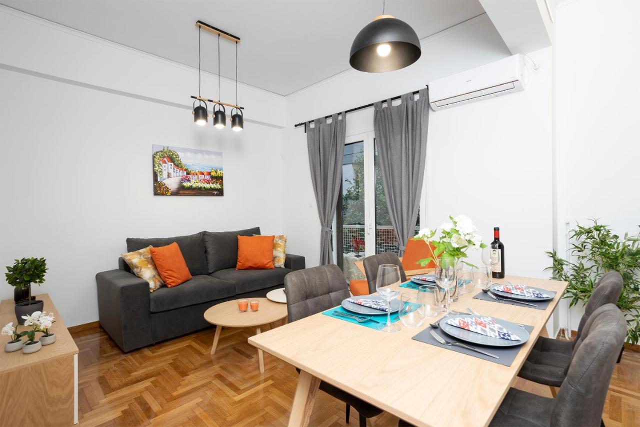 AthensBlues Paleo Faliro Flisvos Marina 1 Bedroom Flat - Bed and Breakfast Athene