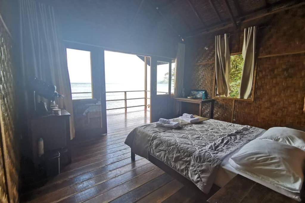 One-Bedroom Bungalow