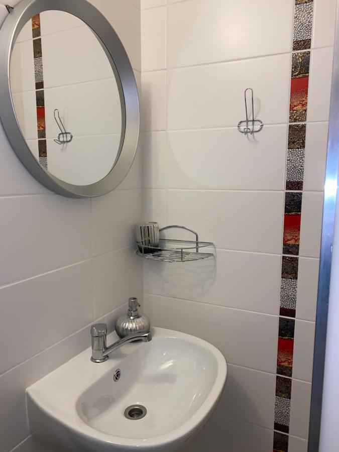 Deluxe Doppelzimmer (2 Erwachsene & 1 Kind)
