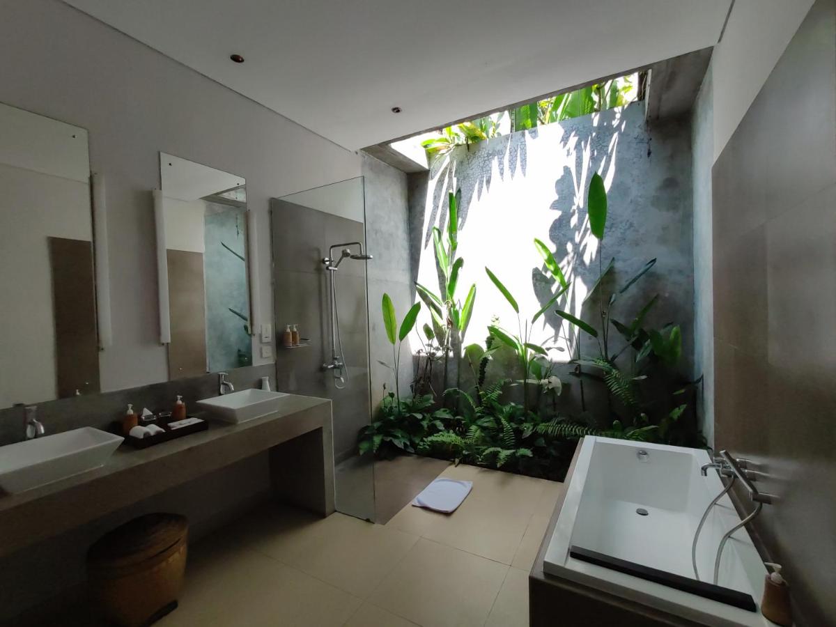 Deluxe One Bedroom Greenery View Villa With Private Heated Pool
