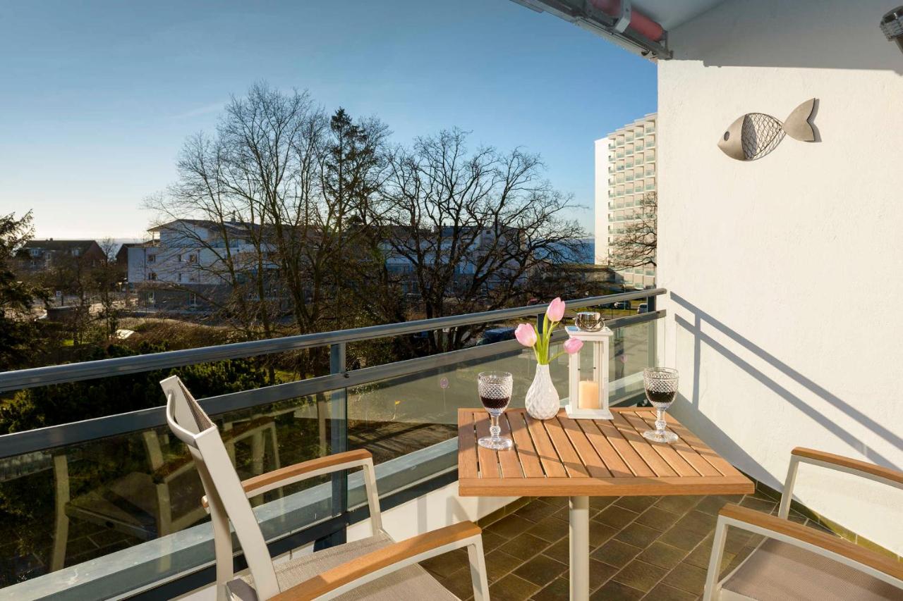 One-Bedroom Apartment with Balcony