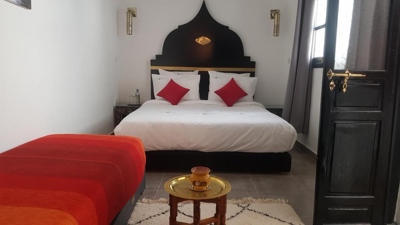 Dreibettzimmer mit Bad