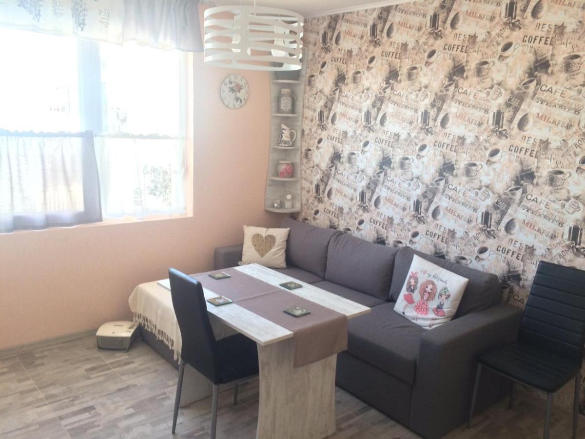 Апартамент Fleur - B&B Nesebăr