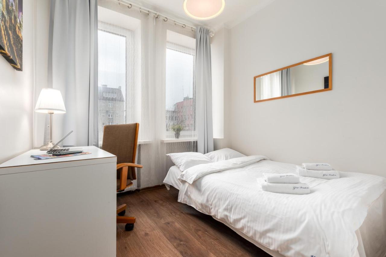 Appartamento con 2 Camere da Letto - Via Zelazna