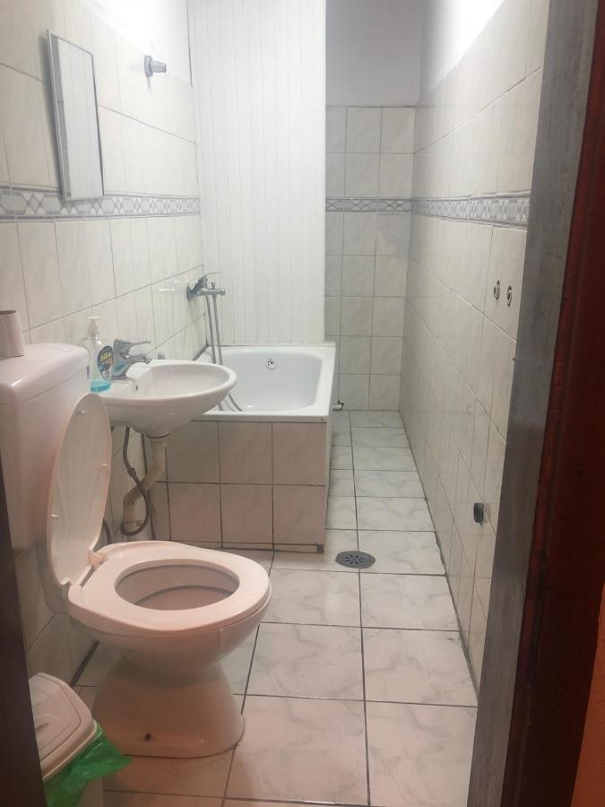 Basic Triple Room with Shared Bathroom