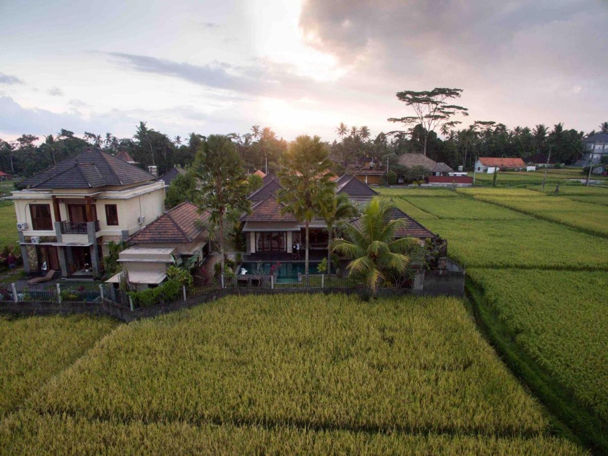 Widi Agung Villa - B&B