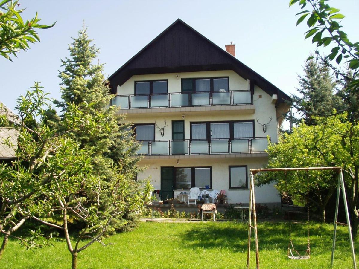 Budakeszi magánszállás - Ferienwohnung Wudigess