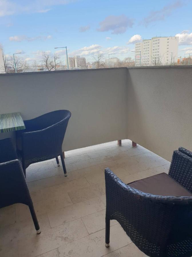 Studio with Terrace