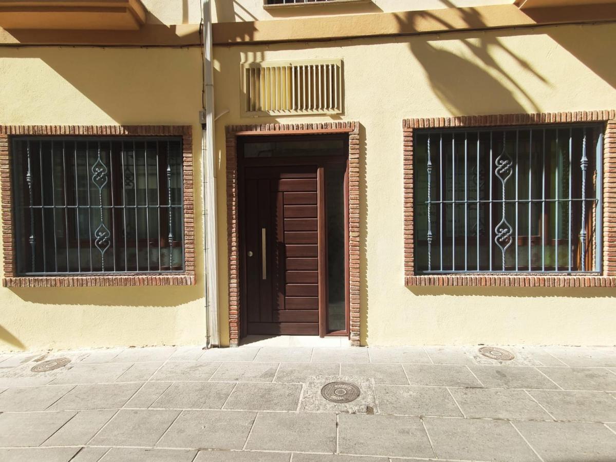 Apartamento Angustias plaza parking gratis privada incluida - Chambres d’hôtes