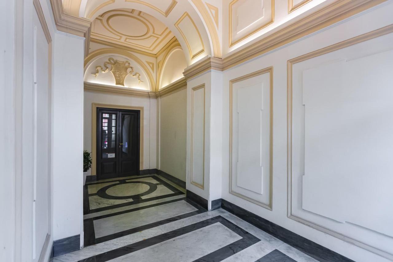 Luxury Trevi Fountain - Your Italian Holidays - Bed and Breakfast Rome