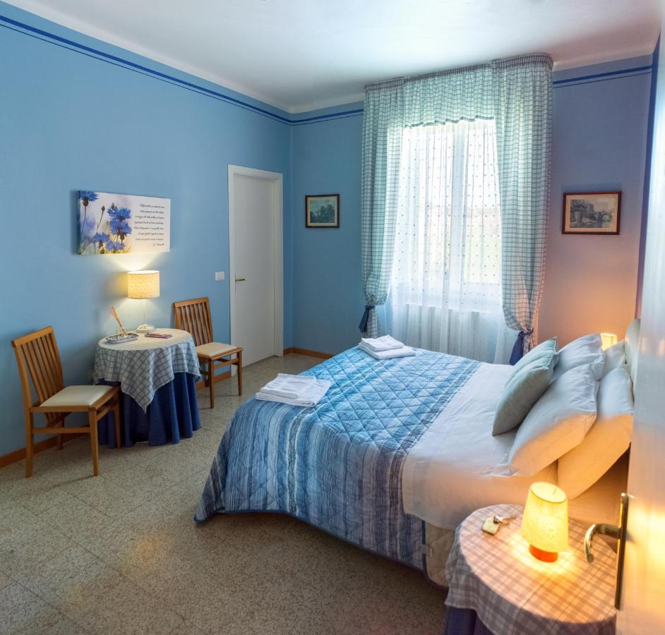 Deluxe Double Room with Shower