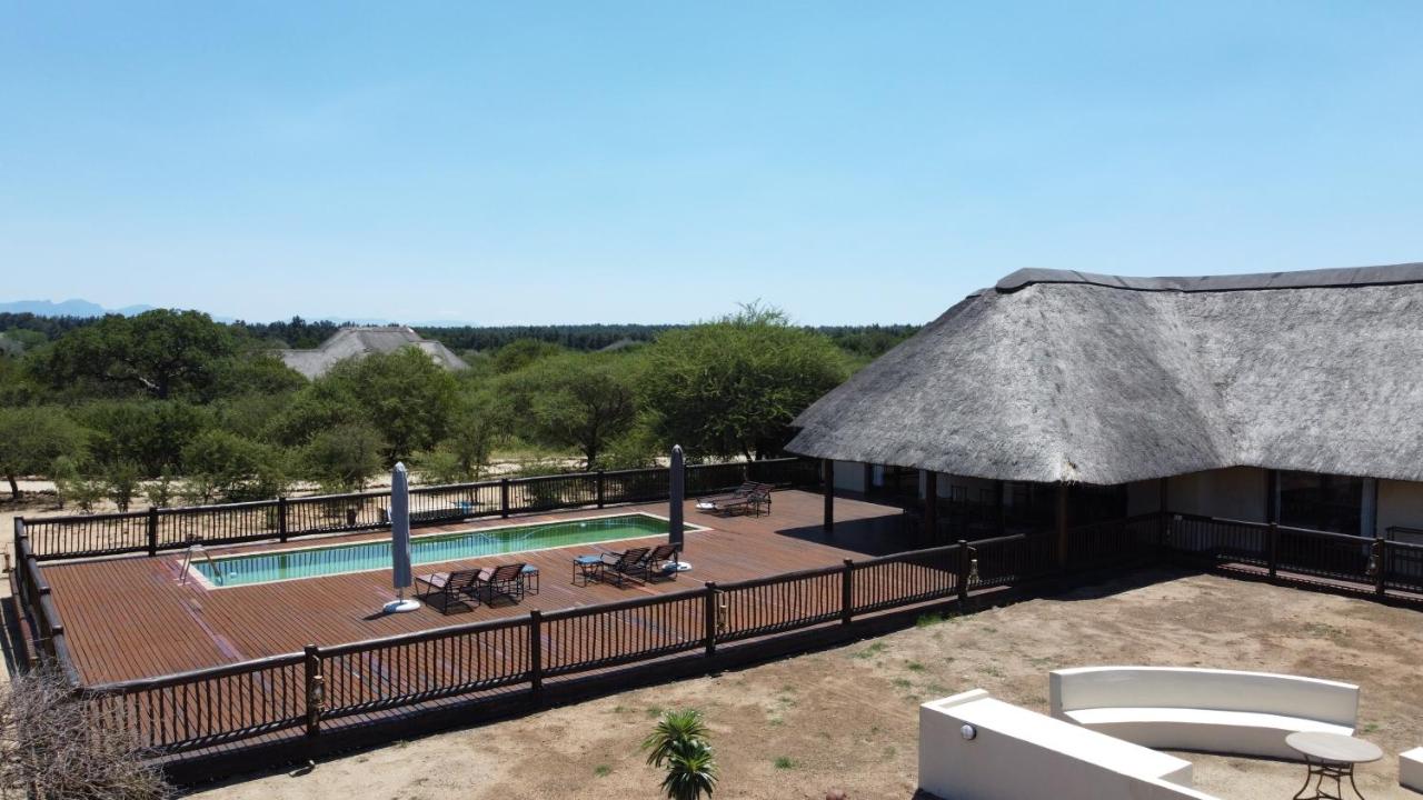 B&B Hoedspruit - Wildlife Estate House With Mountain Views & 12-Meter Pool - Bed and Breakfast Hoedspruit