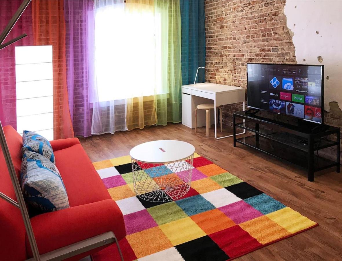 Downtown Spectrum - Location - Comfort - Style - B&B
