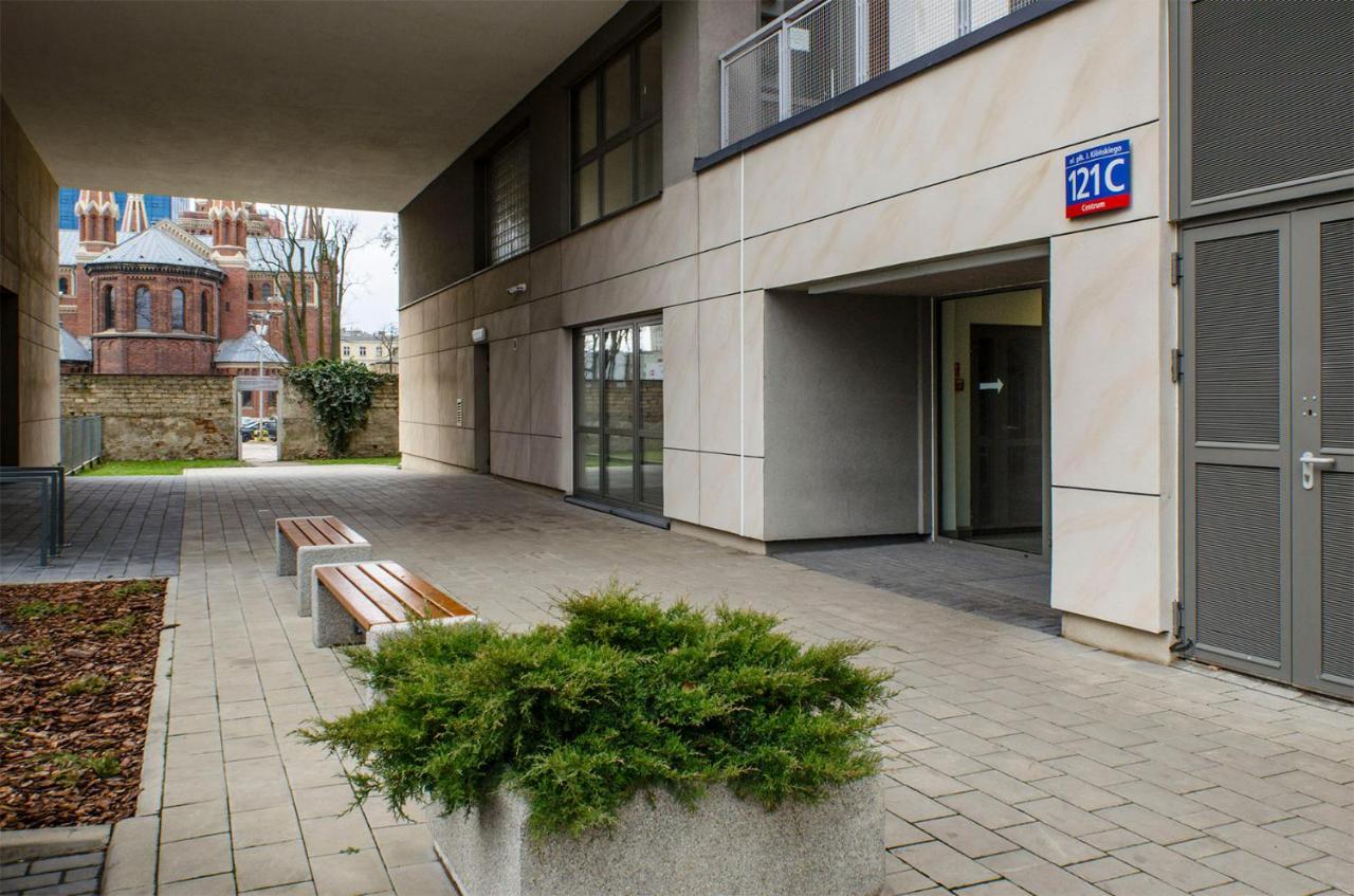 SKY Home- Ilumino Apartment -Centrum, Parking, Klimatyzacja, Dostęp na Kod - Bed and Breakfast Łódź