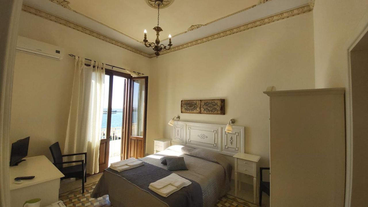 Triple Room with Balcony and Sea View