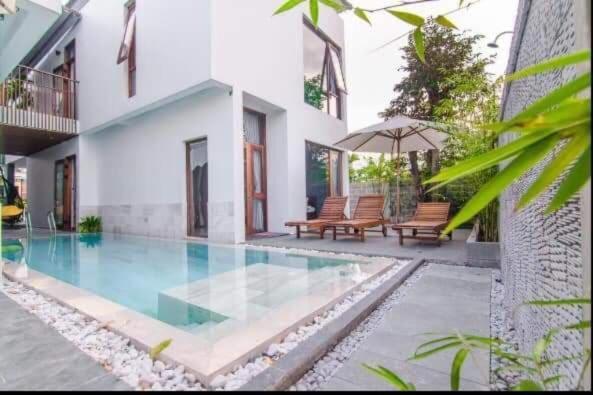 Green World Hoi An Villa - B&B