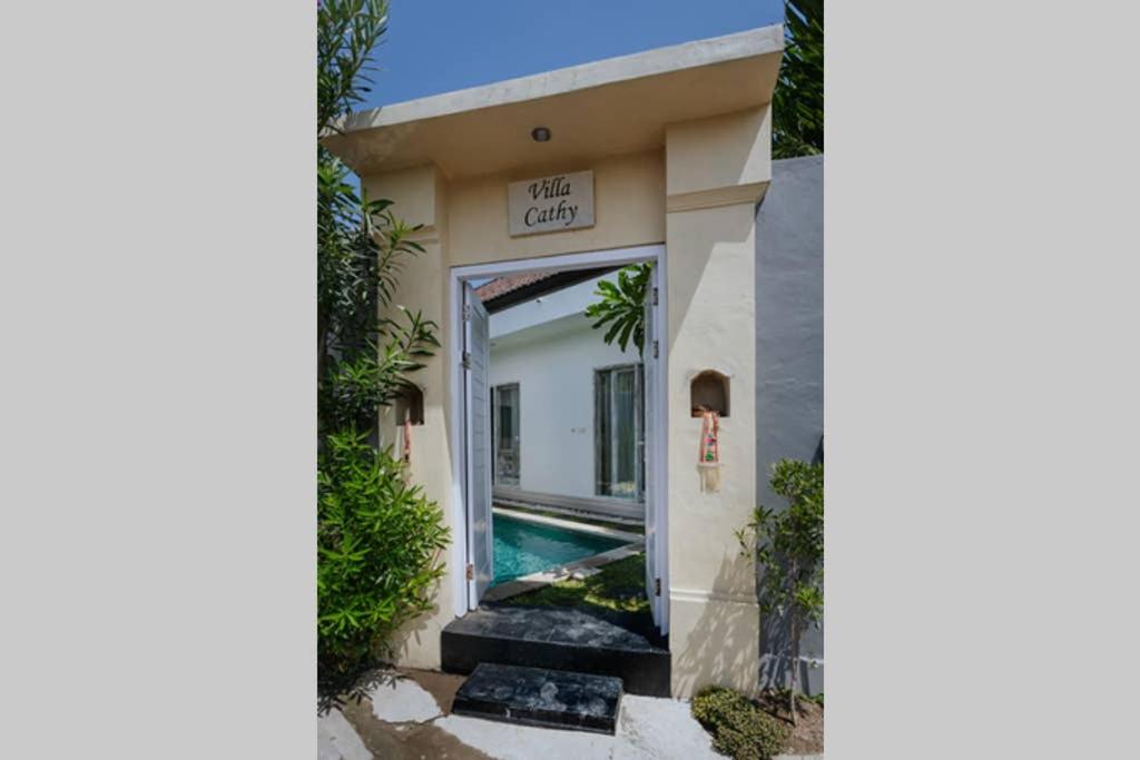 Villa Cathy, Seminyak - Private 3 Bedroom Pool Villa! - Chambres d’hôtes Seminyak