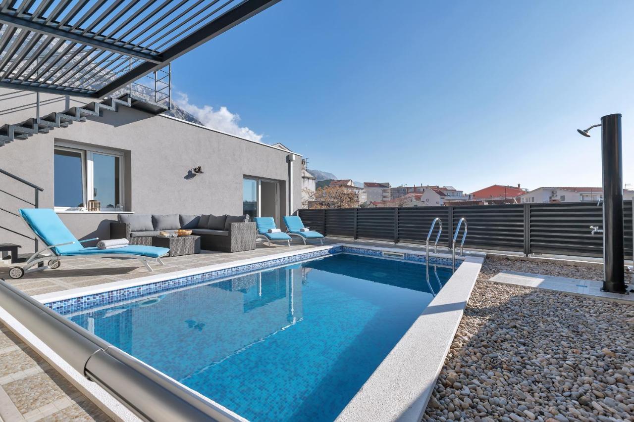 Apartment Lotte with private pool in the city center! - B&B Makarska