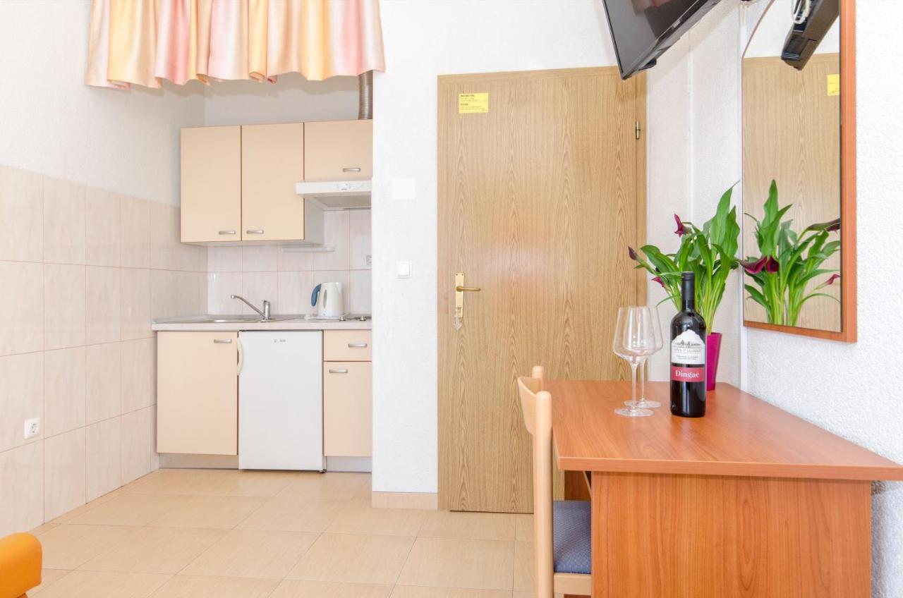 Knezovicapartments - Chambres d'hôtes Živogošće