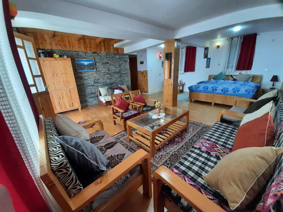 Habitación Familiar con vistas al jardín