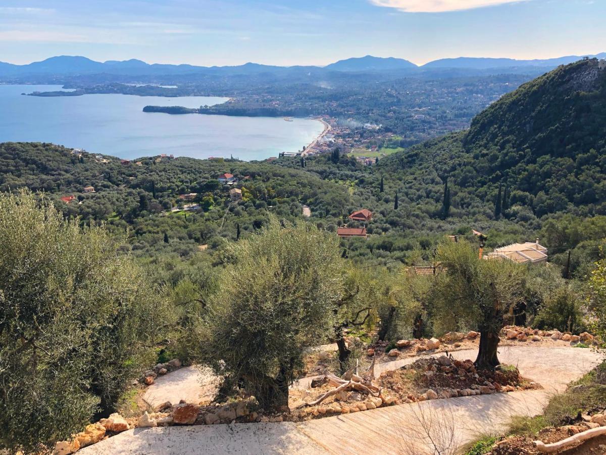 House Sienna of Villa Intaba Best Views Corfiot Riviera Corfu Island Greece Contemporary Design Pool with Spectacular Sea VIEWS close to Ipsos Beach - B&B