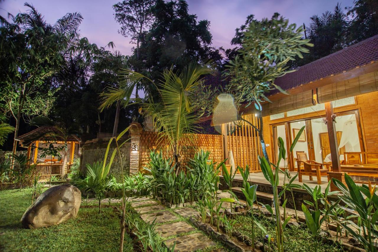 Jero Sebali Villa by Travellink Bali - B&B Ubud