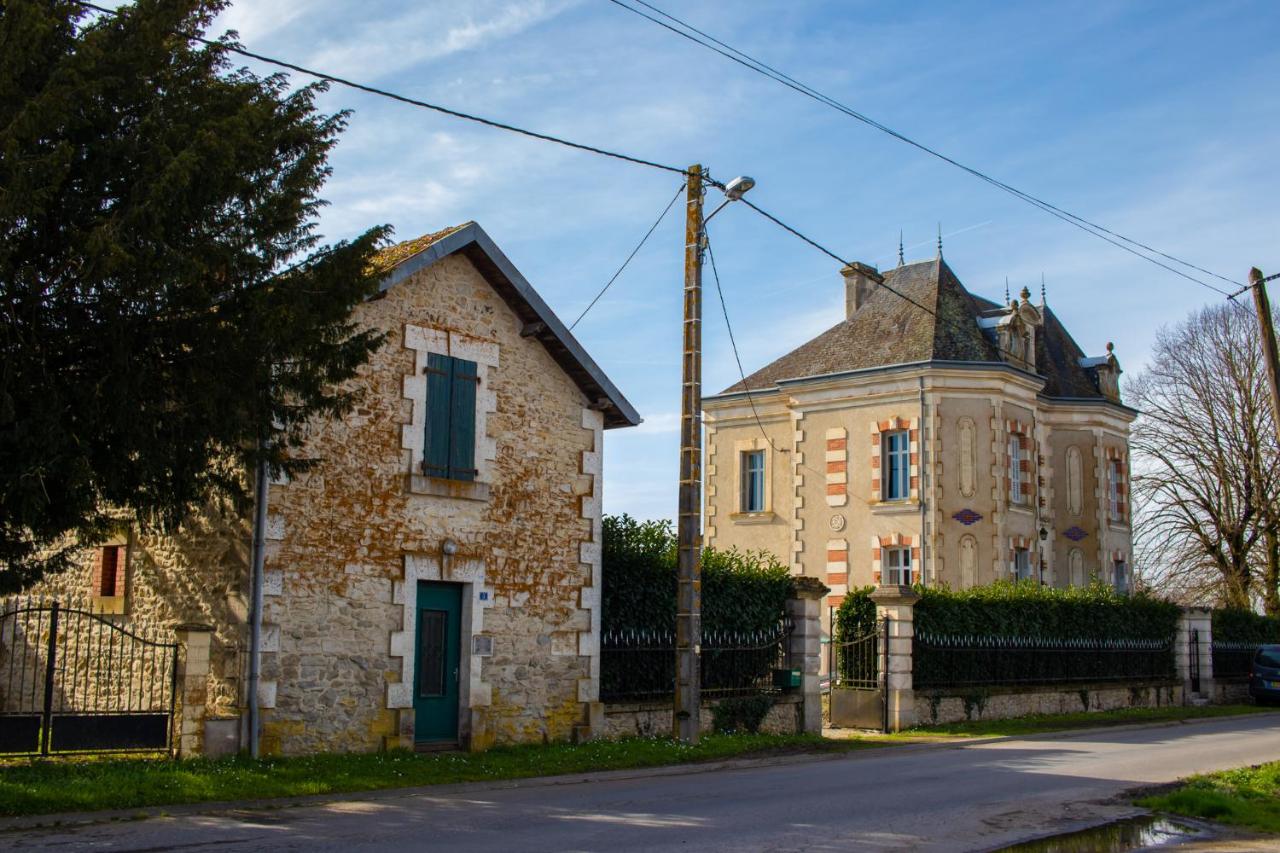 B&B Charroux - 3 Quartier de la Gare Charroux (Gite) - Bed and Breakfast Charroux