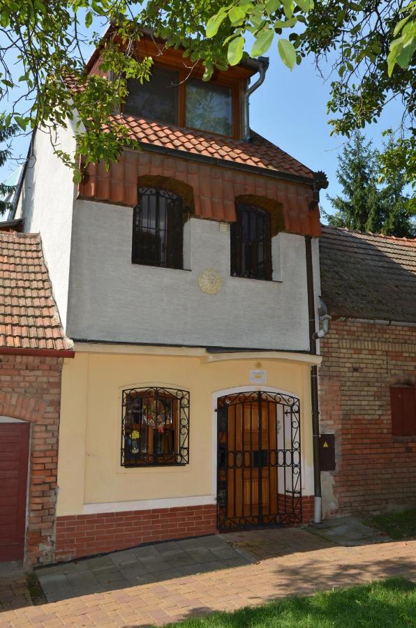 Penzion Slunce nad Vinným Sklepem - B&B