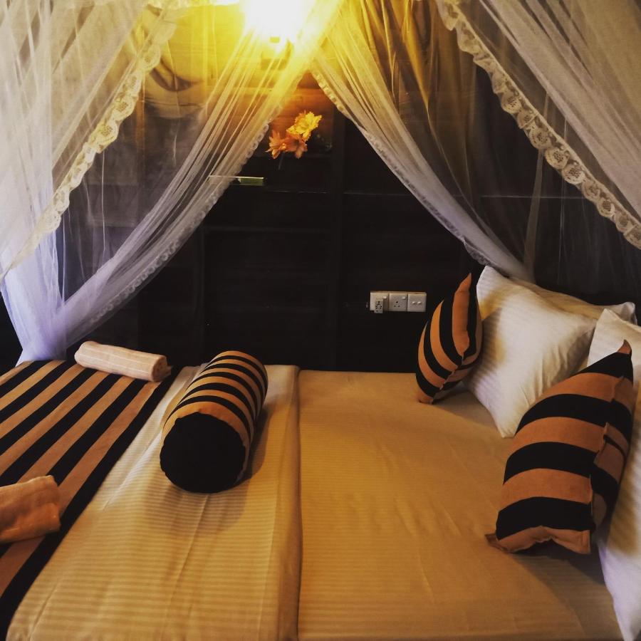 Kamer met Kingsize Bed en Uitzicht op de Bergen