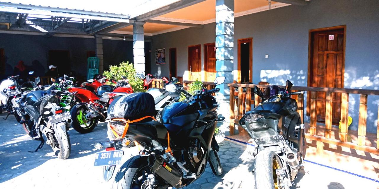 Platar Ombo Homestay - B&B Kalak