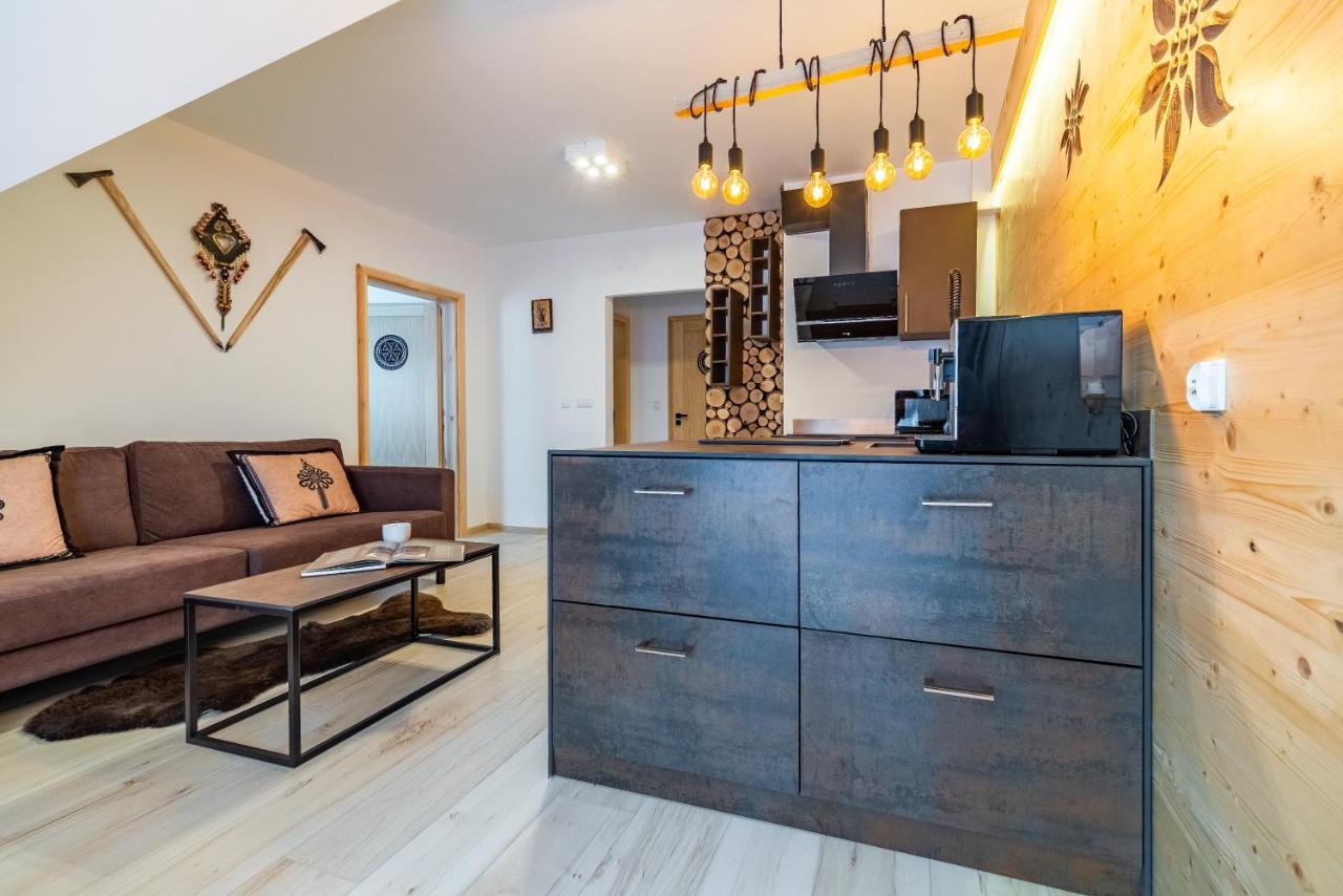 Apartment mit Balkon