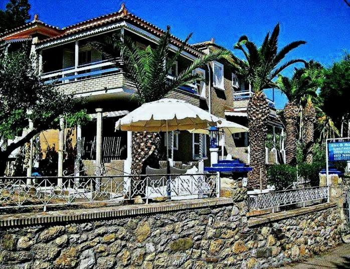 Alex - Nancy Apartments - Zaga Beach - Bed and Breakfast Koroni
