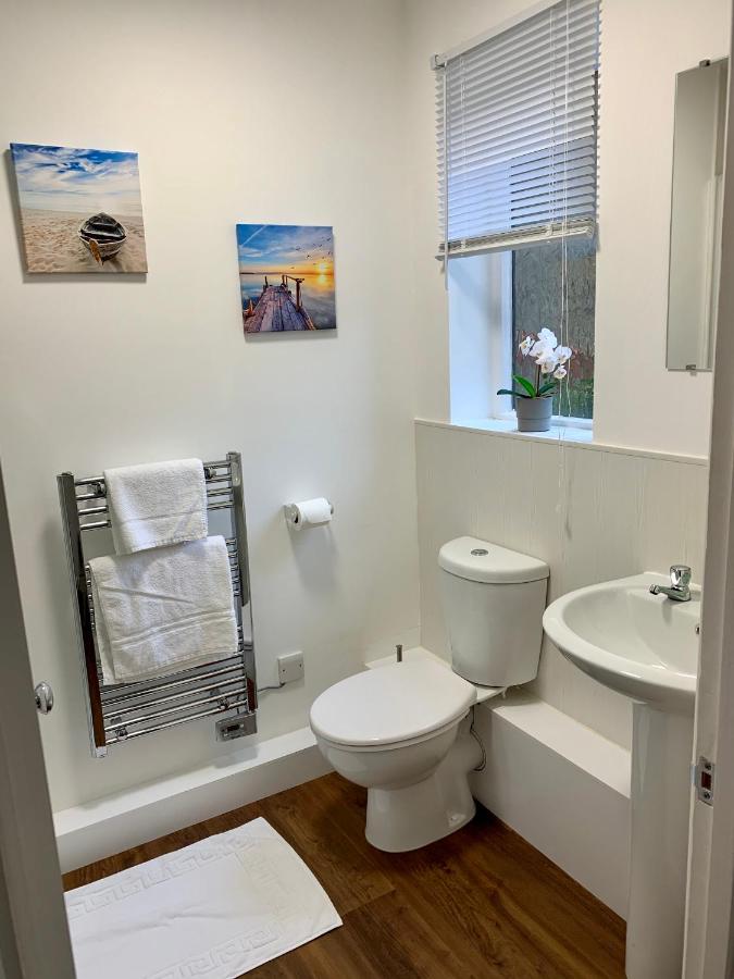 Lower Highview - Self Catering Apartment, fpventures Stroud - B&B