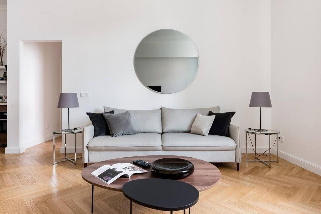 Luxury One-Bedroom Apartment -Didzioji St. 39