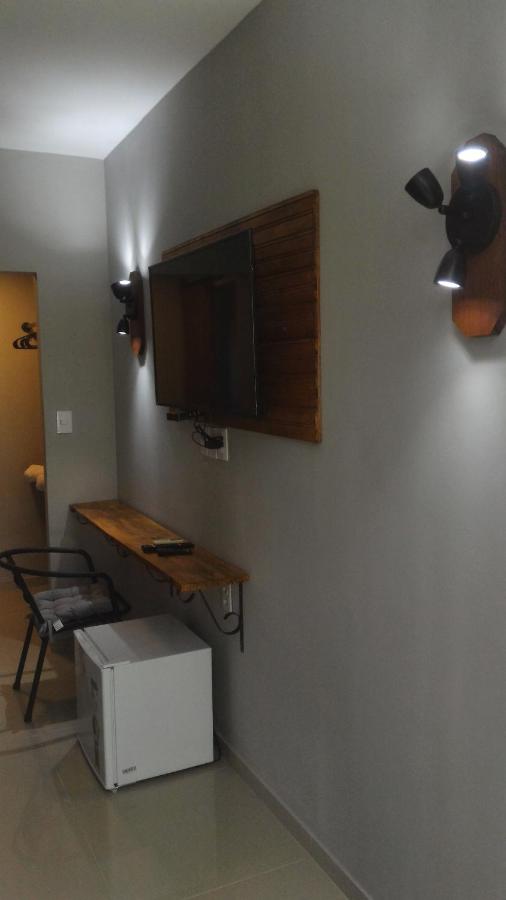 Camera Tripla con Vista Piscina 